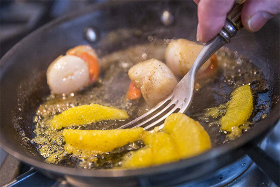 Créaline l'atelier des recettes : velouté potirons carottes et Saint Jacques pôélées