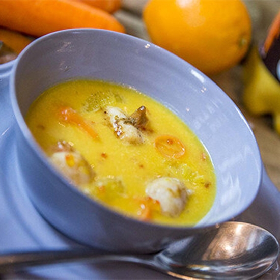 Une délicieuse recette de soupe par Créaline : velouté potirons carottes et ses Saint-Jacques poêlées