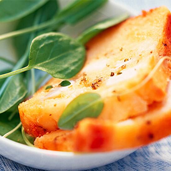 Une recette printanière par Créaline : cake de carottes au chèvre et graines de sésame